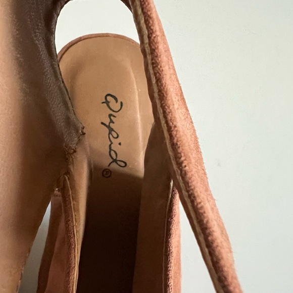 Lace Up Chunky Heel - Picture 6 of 9